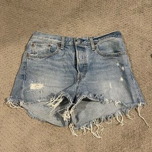 Levi’s Cut Off Shorts